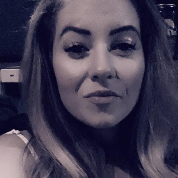 Meet your Posher, Trish - Picture 1 of 1